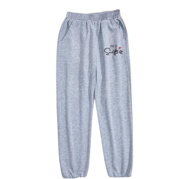 I’M A SWIFTIE Girl’s Sweatpants, Grey, Size 7/8 - Picture 2 of 4